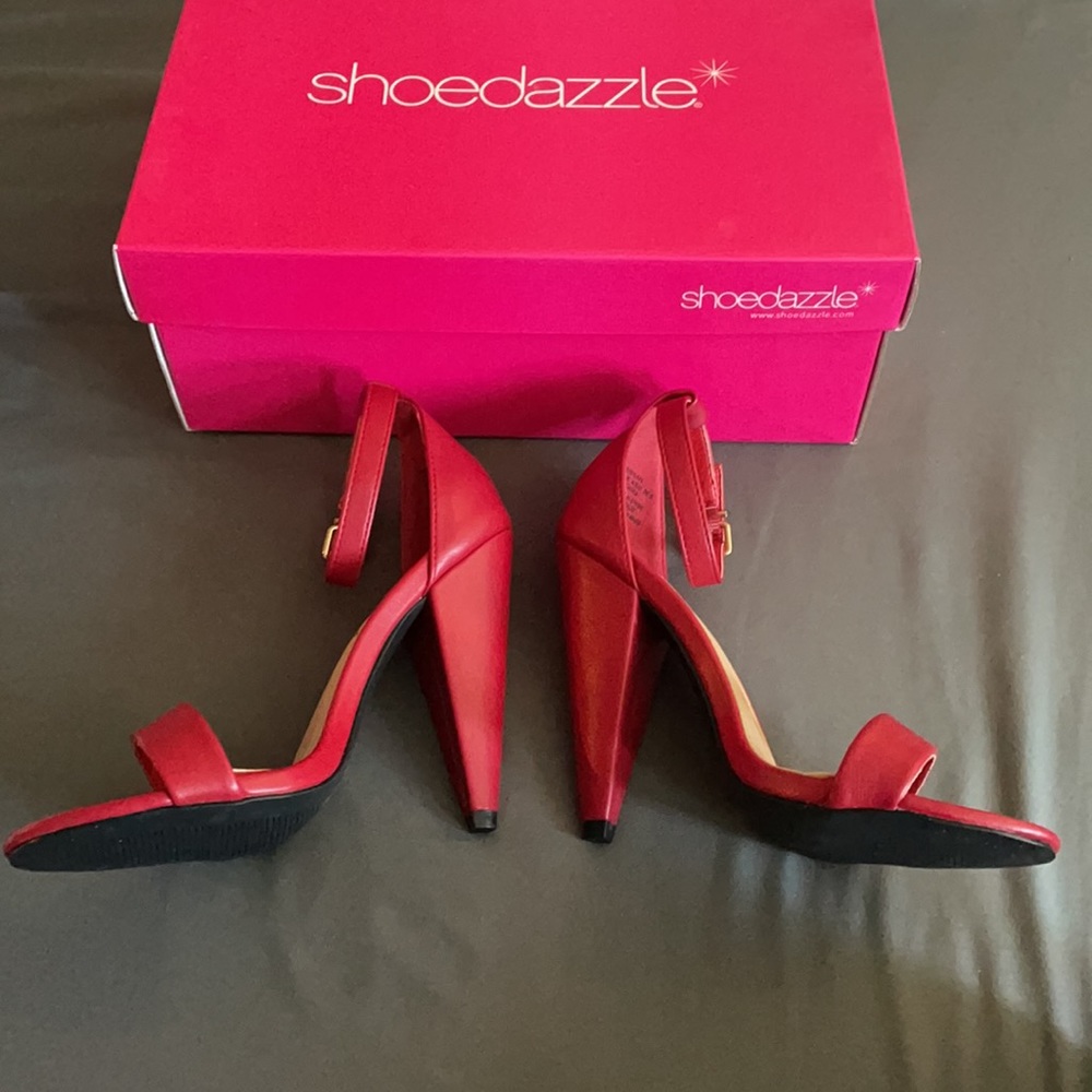 ✨Shoe Dazzle Red Open Toe Heels✨